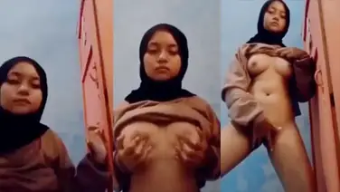 Bokep Indo Hijab Masih SMP Toket Bulat Colmek